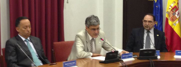 El Vicerrector de Investigación, Adolfo Cazorla y el Director de la ETSI Agrónomos